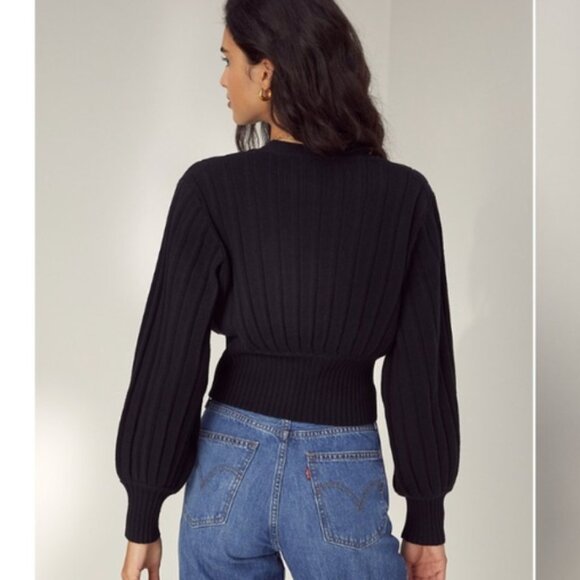 Wilfred Aritzia Thais Plunge Wool Cropped Cardigan in Black Size Small - Picture 2 of 7